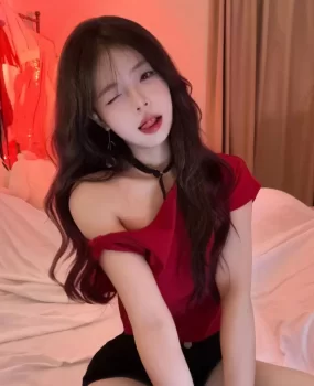 粉嫩鲍鱼B做爱姿势很配合