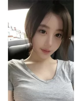 极品幼师兼职三点粉嫩