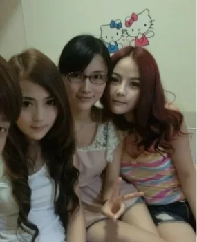 妹子好多，眼都看花了